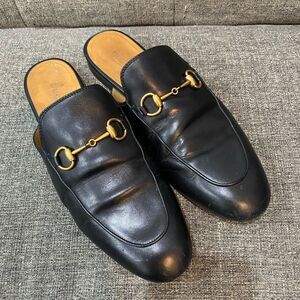 Gucci Black Leather Loafers with Gold Hardware